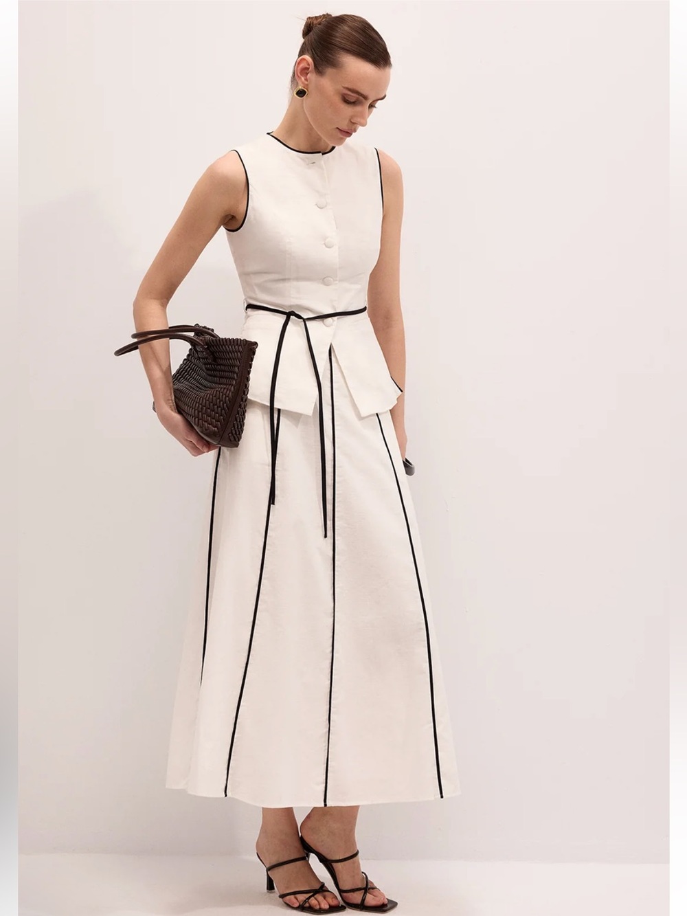 Sleeveless White Maxi Skirt with Black Piping - Picture 3 of 7